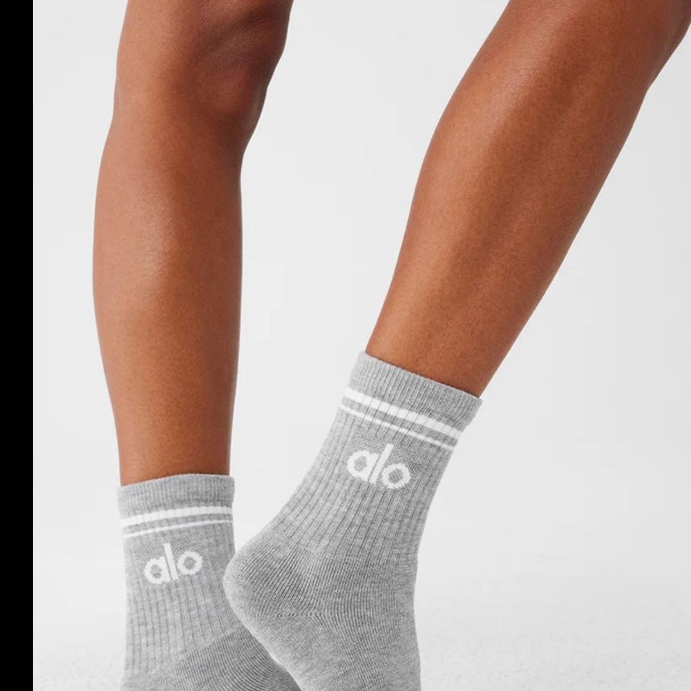 ALO Yoga Athletic Gray Socks

I have white black and grey!